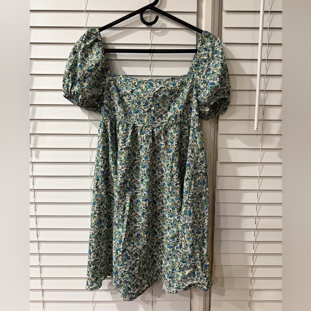 Blue and Green Floral Mini Dress! Super Cute & Comfy! You Gotta Love This! 💚💙